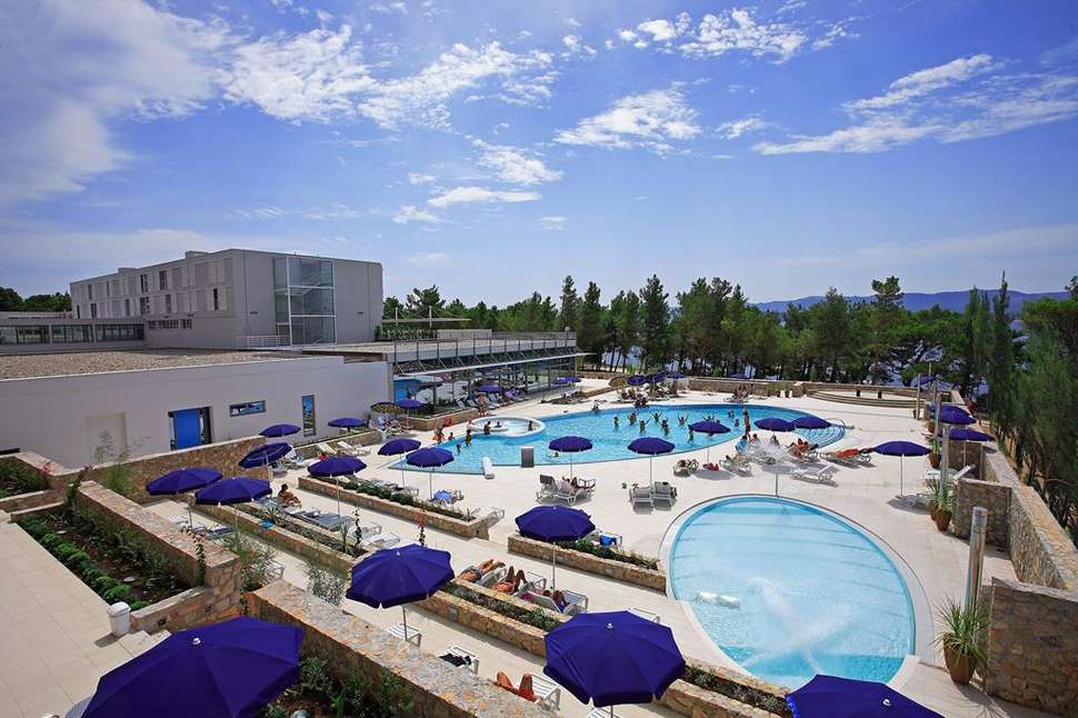 Een foto van het zwembad bij Bluesun Hotel Elaphusa
