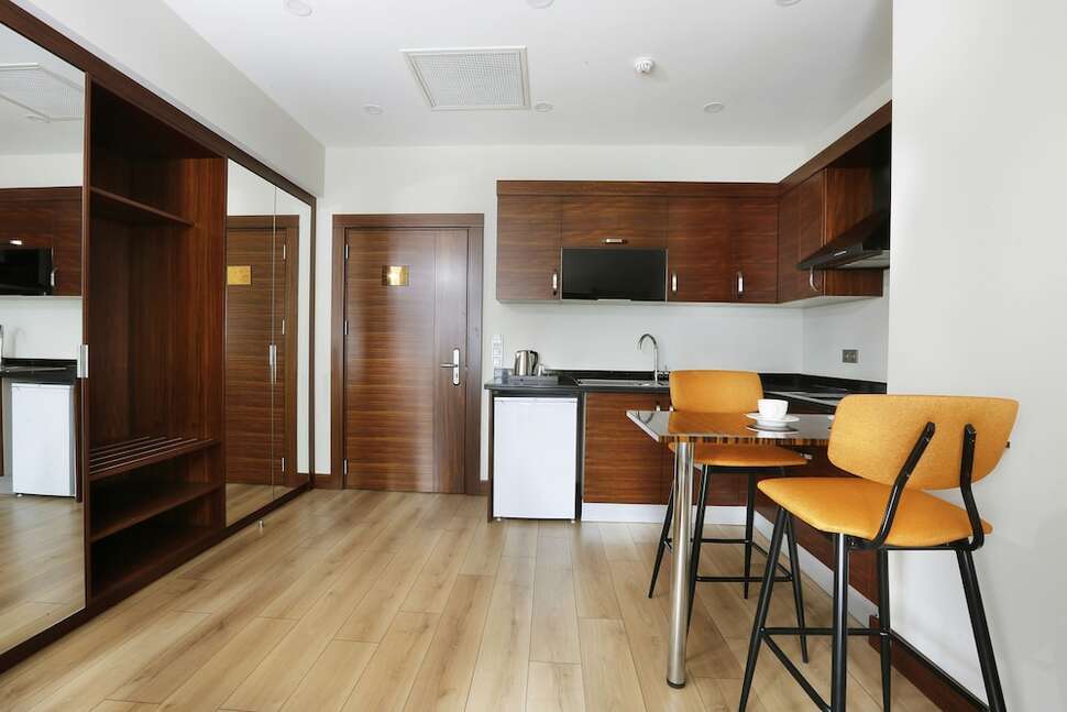 Een foto van The White Orient Hotel
