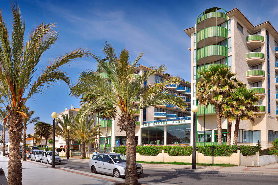 Een foto van de buitenkant van Hotel Kaktus Albir
