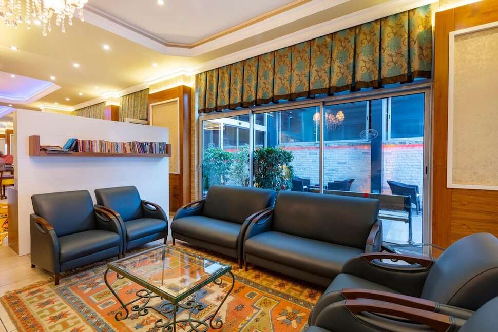 Een foto van het interieur van Alanya Beach Hotel
