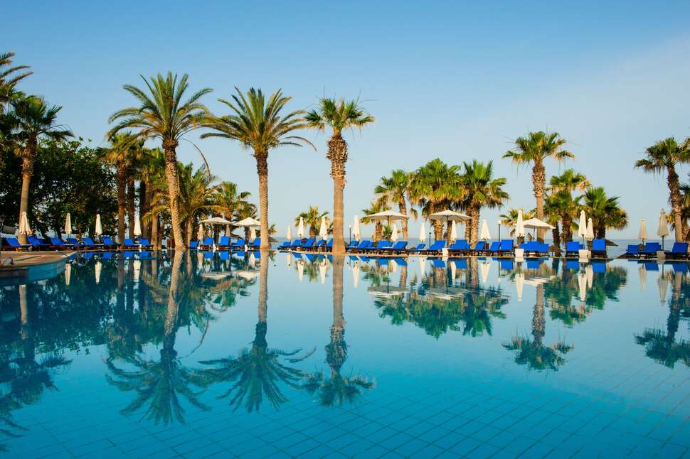 Een foto van het zwembad bij Hotel Azia Resort & Spa
