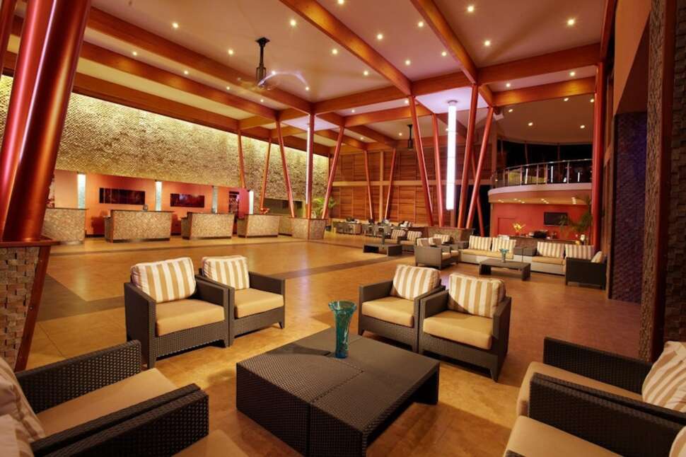 Een foto van het interieur van Divi Village Golf & Beach Resort