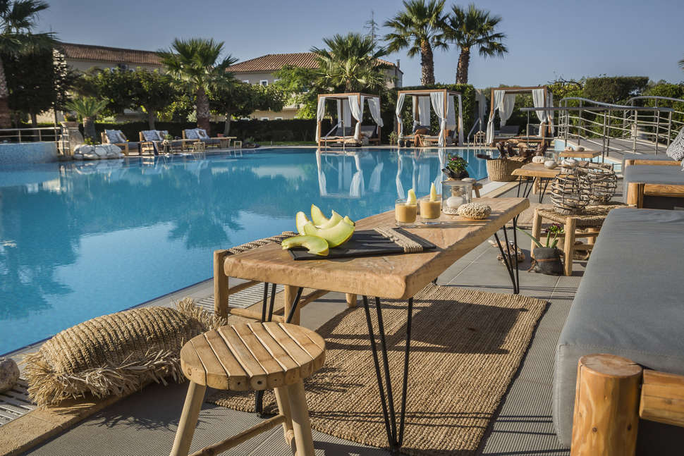 Een foto van het zwembad bij Avithos Resort