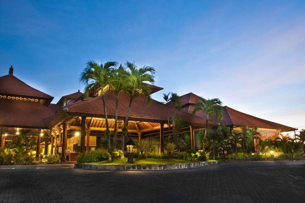 Een foto van de buitenkant van Prime Plaza Hotel Sanur