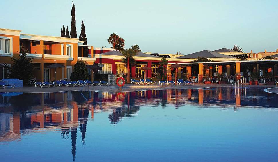 Ein Foto vom Pool im Vincci Costa Golf