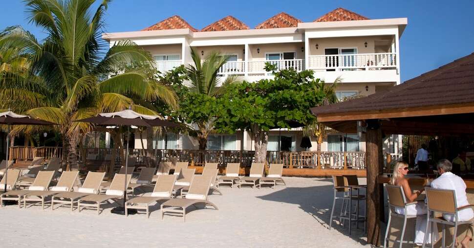 Een foto van het strand bij Sandy Haven Resort
