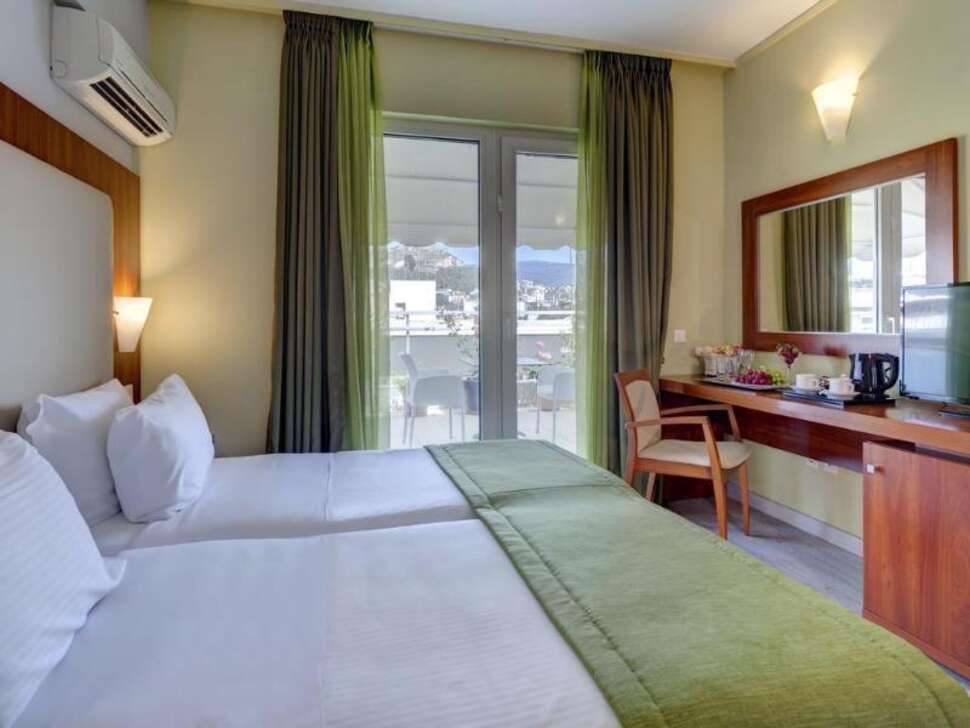 Een foto van Polis Grand Hotel