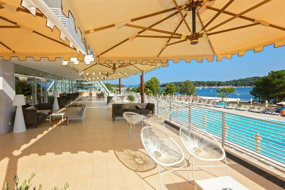 Een foto van het terras bij Hotel Laguna Molindrio