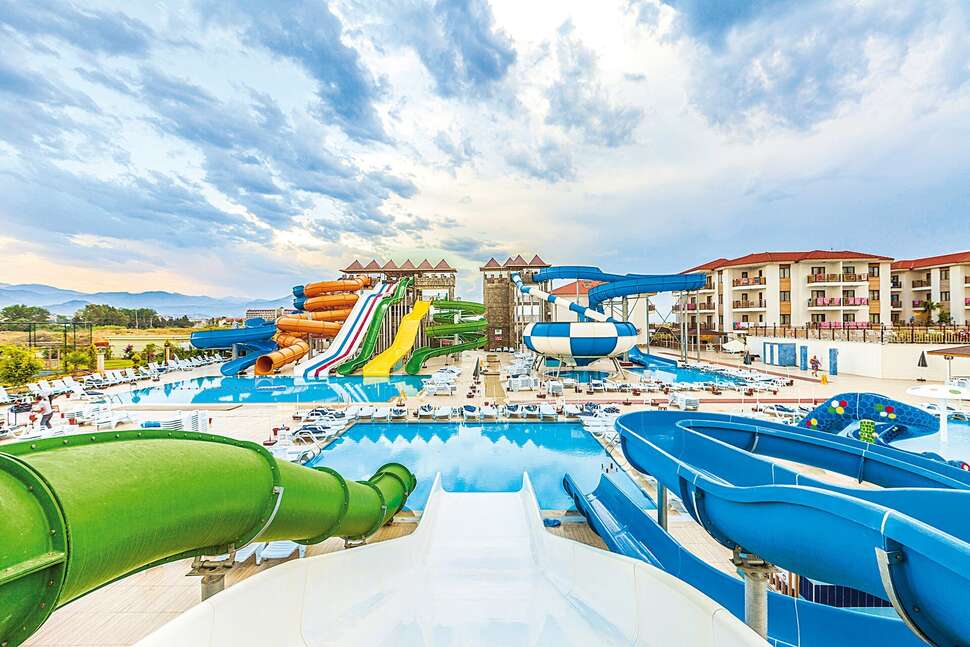 Een foto van het zwembad bij Eftalia Aqua Resort