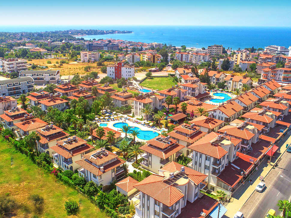 Een foto van de buitenkant van Sunlight Garden Hotel