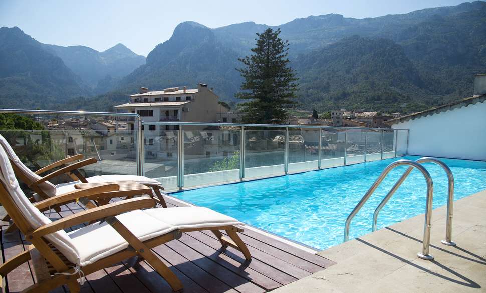 Een foto van een overzicht van Gran Hotel Soller