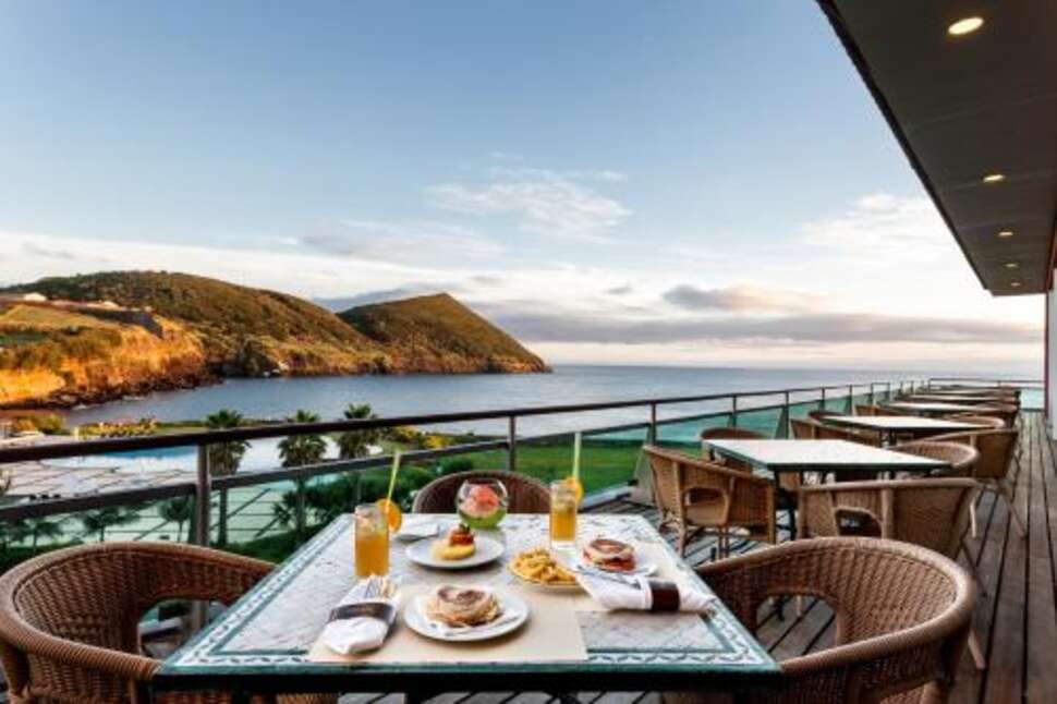 Een foto van de faciliteiten bij Terceira Mar Hotel