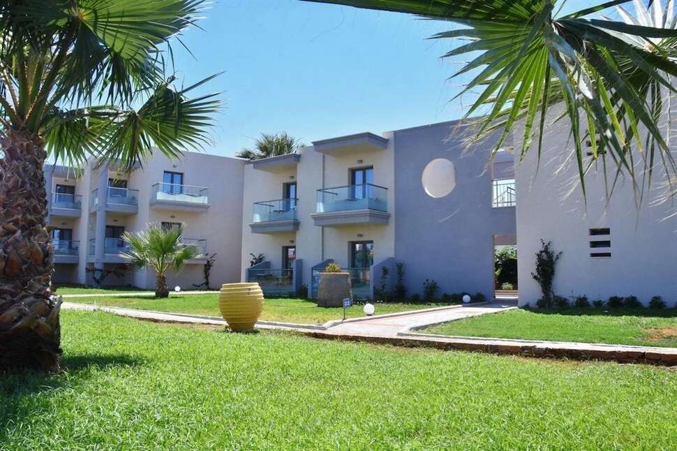 Een foto van de buitenkant van Hotel Kalia Beach