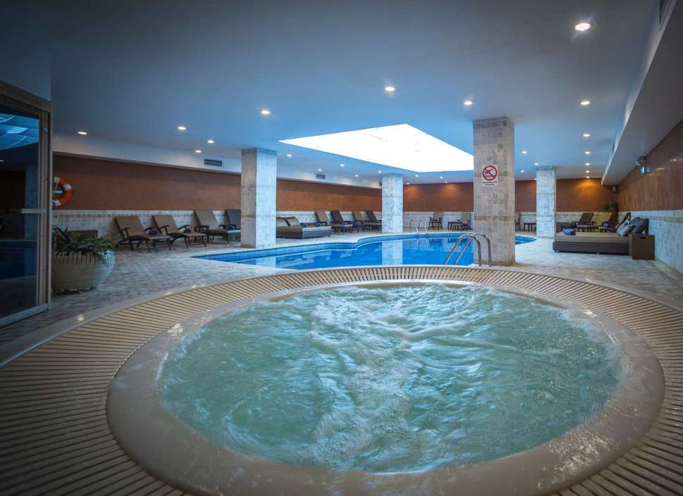 Ein Foto vom Pool im Vila Gale Albacora