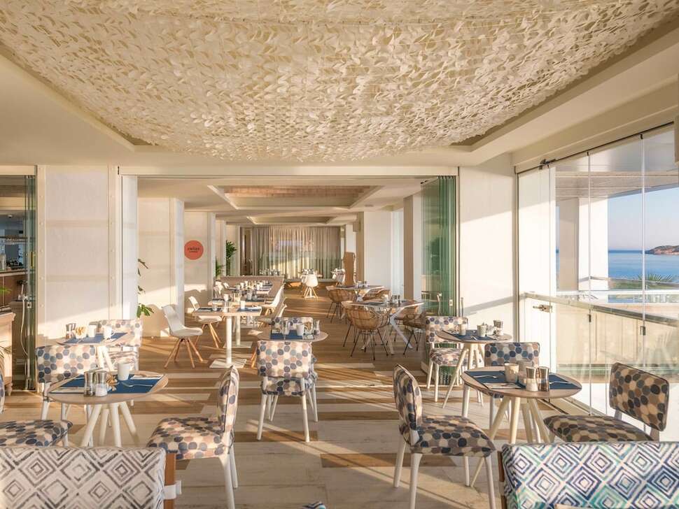 Ein Foto von den Einrichtungen im Amare Beach Hotel Ibiza
