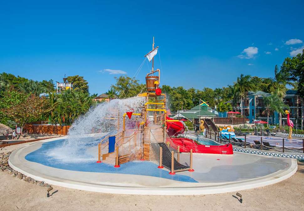 Ein Foto vom Pool im Beaches Negril Resort & Spa