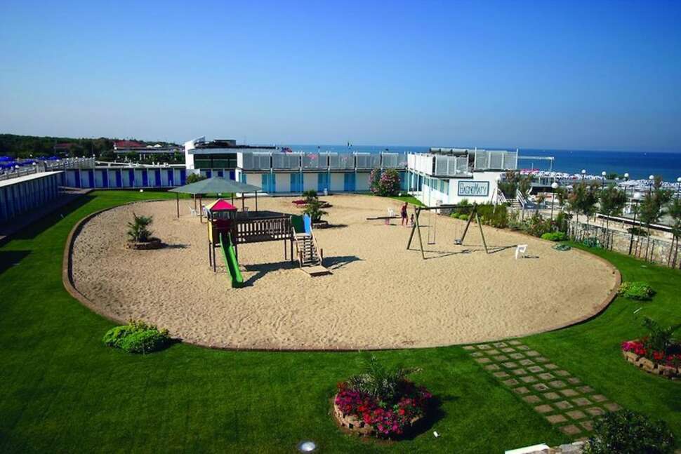 Ein Foto Grand Hotel Continental Tirrenia