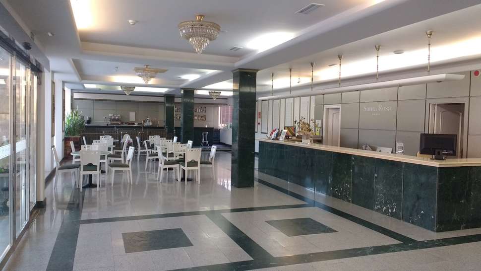 Ein Foto vom Innenbereich im Hotel Santa Rosa