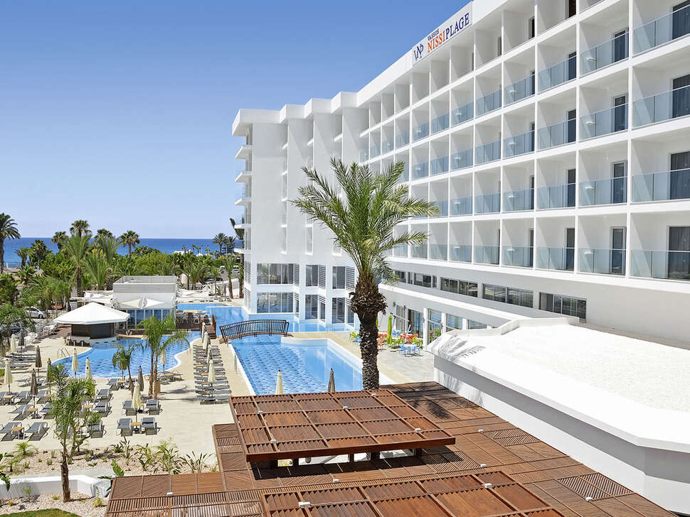 Een foto van een overzicht van Vassos Nissi Plage Hotel