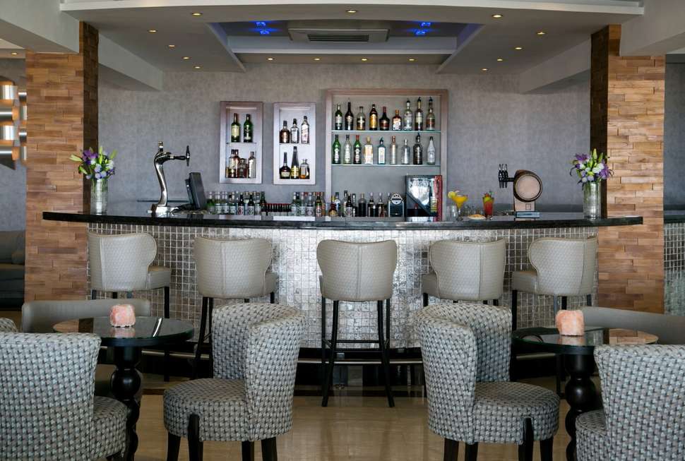 Een foto van de faciliteiten bij Asterias Beach Hotel