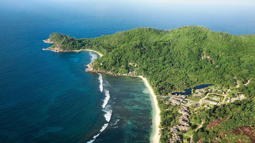 Een foto van de buitenkant van Kempinski Seychelles Resort