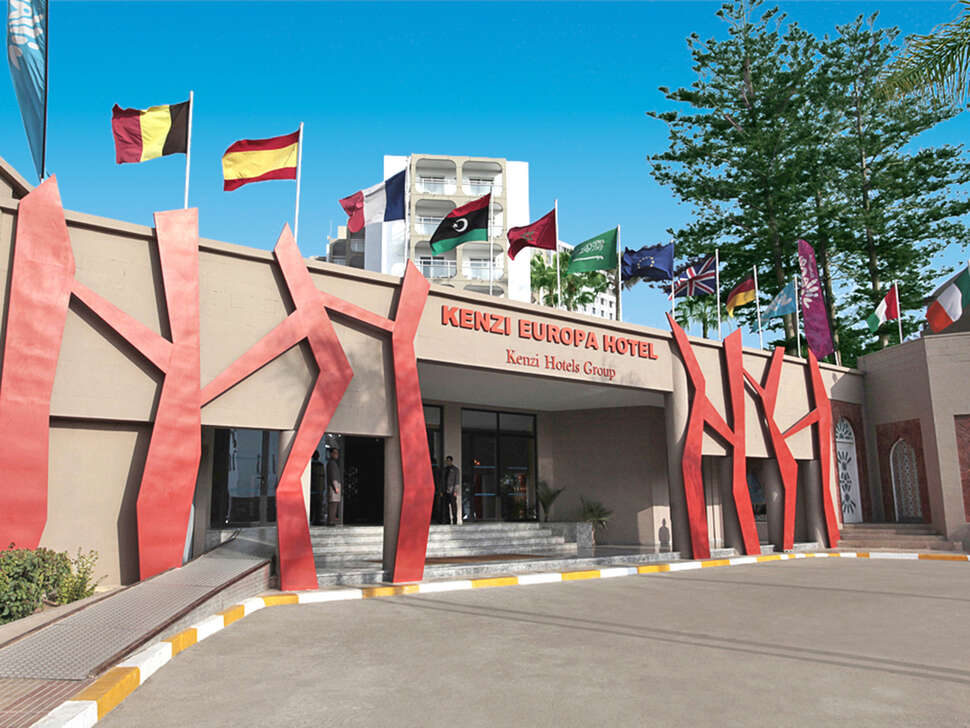 Een foto van de buitenkant van Kenzi Europa Hotel
