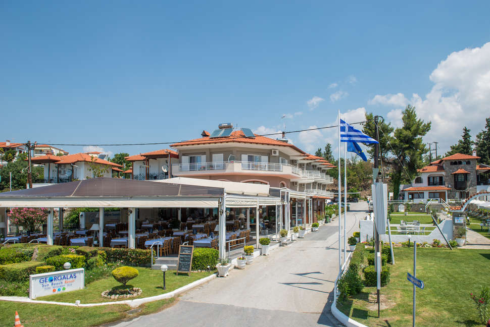 Een foto van de buitenkant van Georgalas Sun Beach Resort