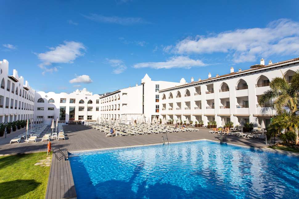 Een foto van het zwembad bij Mac Puerto Marina Benalmadena