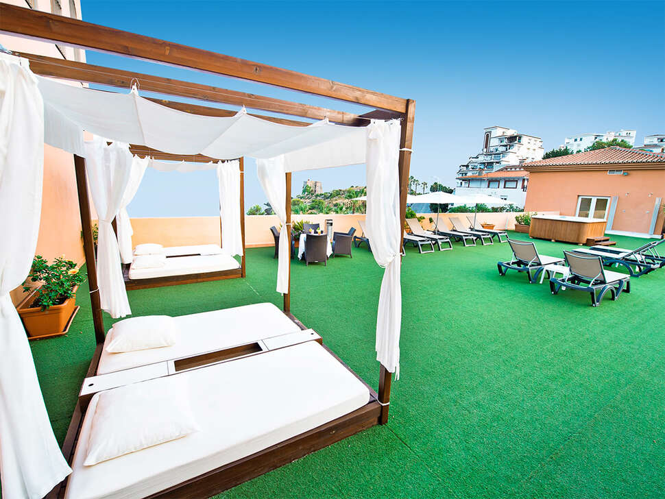 Ein Foto von der Terrasse im Hotel Bahia Tropical