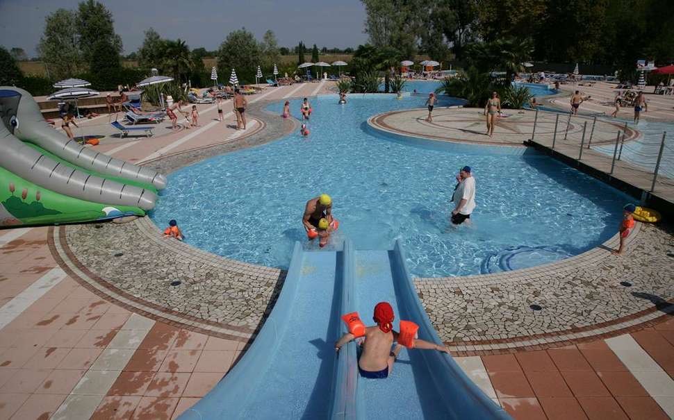 Een foto van het zwembad bij Camping Laguna Village