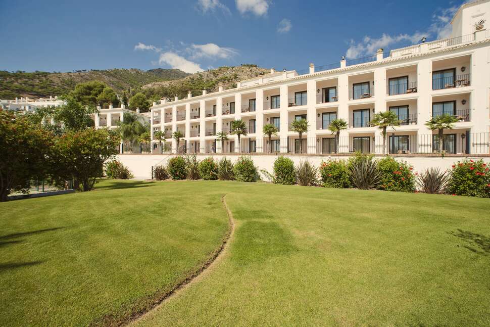 Ein Foto von der Außenansicht des TRH Mijas Hotel