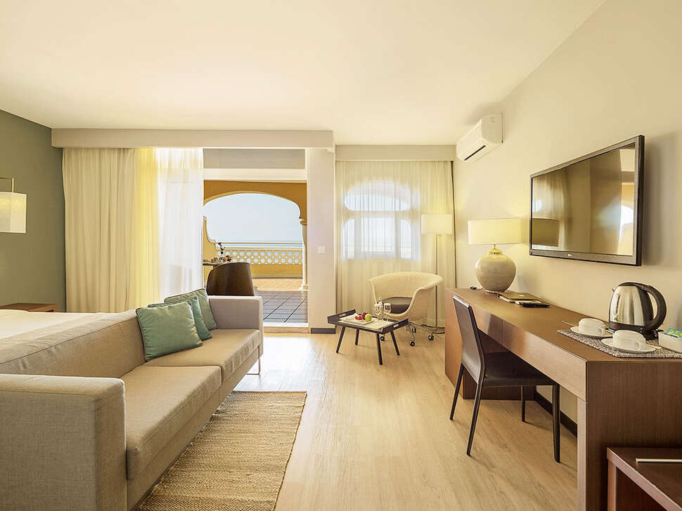 Een foto van het interieur van AP Oriental Beach