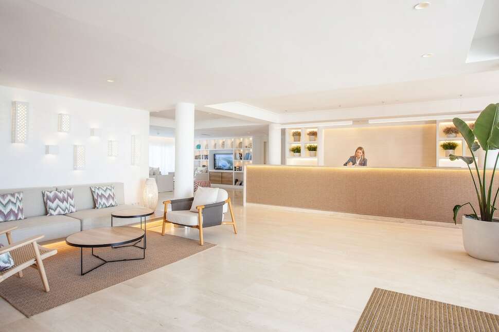 Een foto van het interieur van Grupotel Aldea Cala'n Bosch