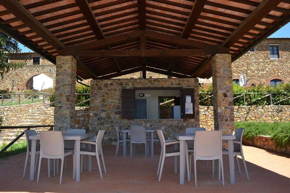 Een foto van het terras bij Antico Borgo Casalappi
