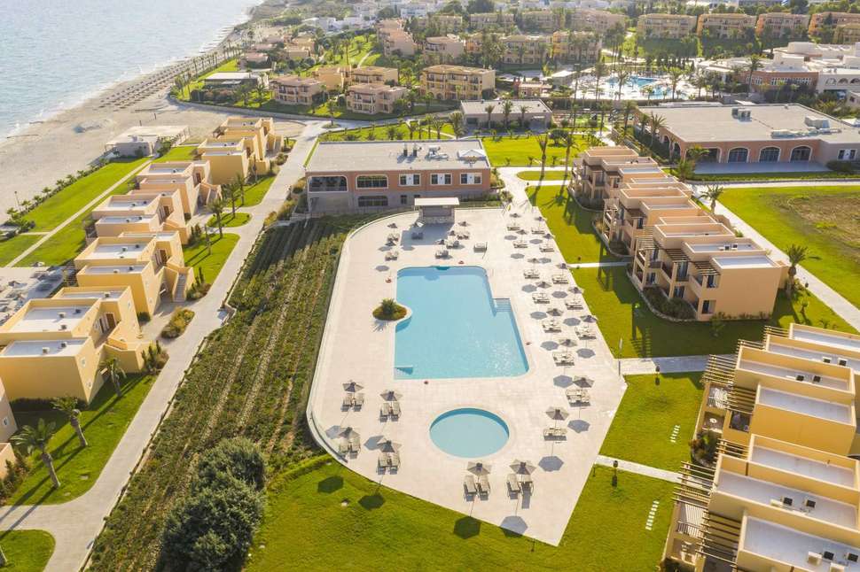 Ein Foto vom Pool im Horizon Beach Resort