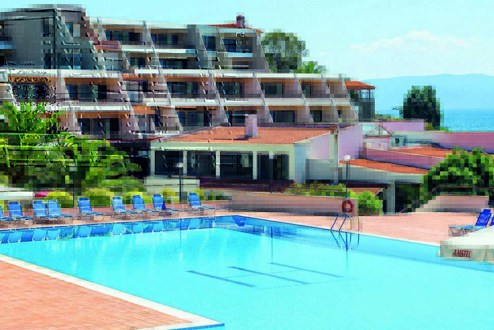 Een foto van het zwembad bij Xenios Theoxenia Hotel