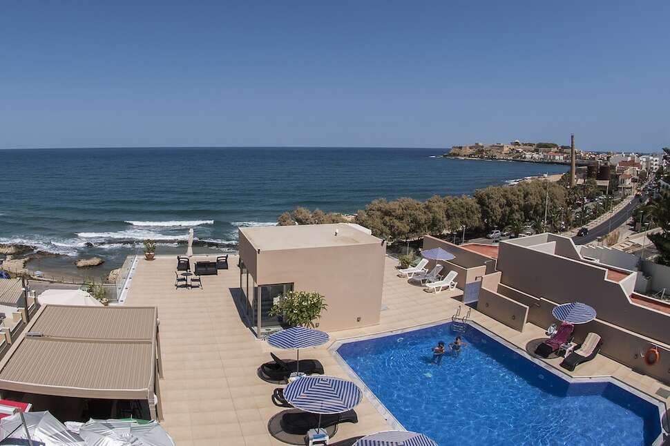Een foto van het zwembad bij Hotel Archipelagos