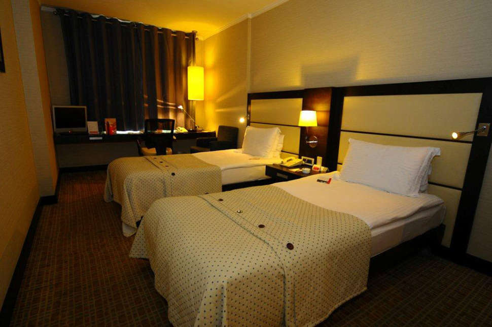Ein Foto Ramada Plaza By Wyndham İstanbul City Center