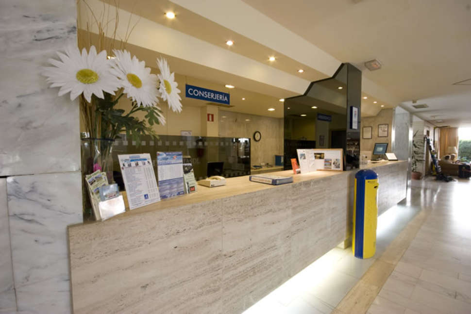 Een foto van het interieur van Hotel Palmasol