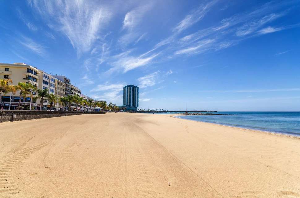 Een foto van het strand bij Arrecife Gran Hotel & Spa