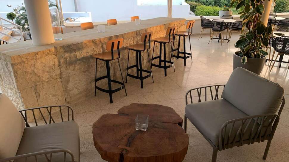 Een foto van Vrachia Beach Hotel & Suites