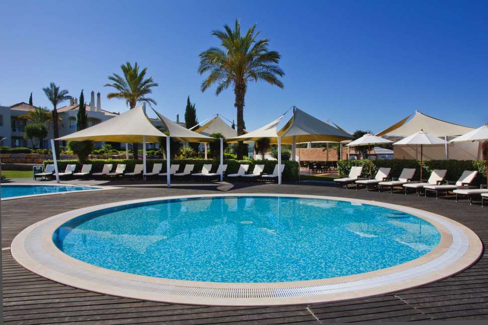 Een foto van het zwembad bij Vale D'Oliveiras Quinta Resort & Spa