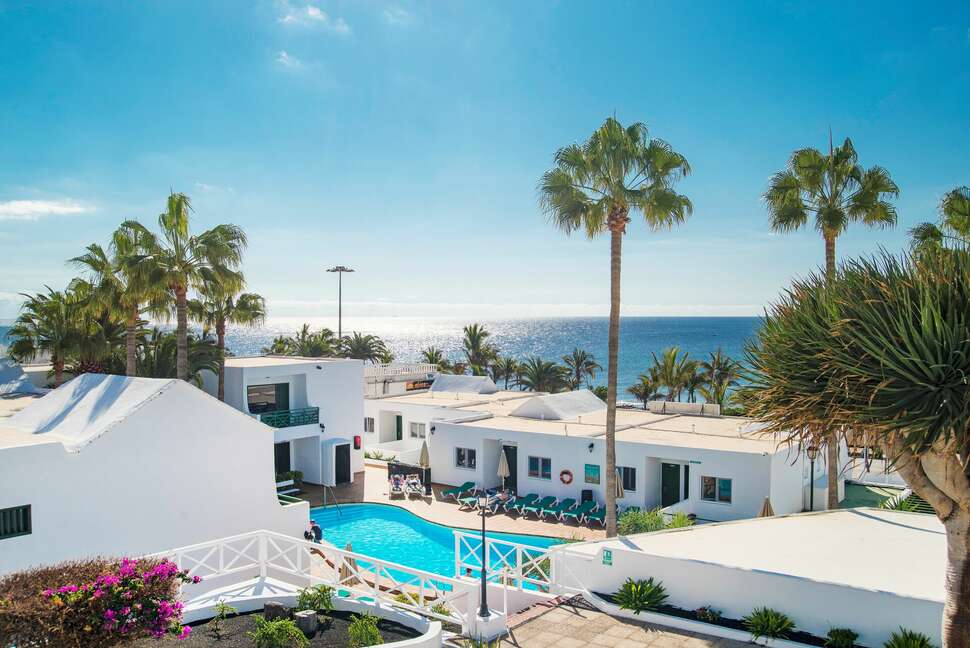 Ein Foto von der Außenansicht des Rocas Blancas Apartments