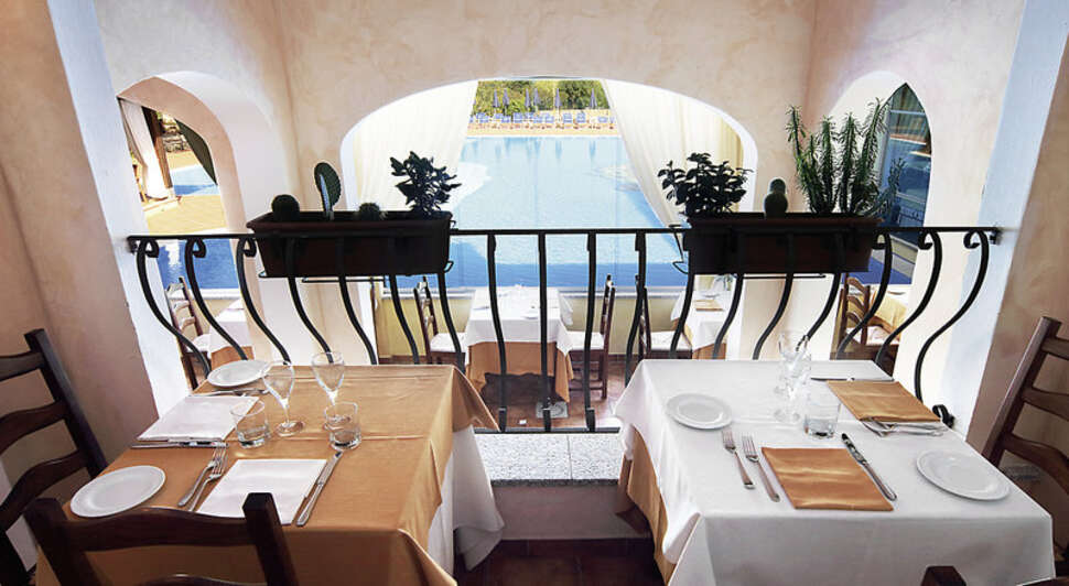 Ein Foto Colonna Hotel Du Golf