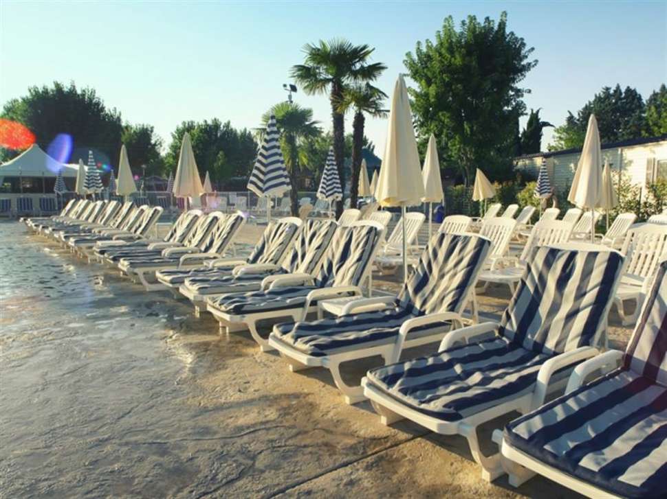 Een foto van het strand bij Camping Butterfly Village