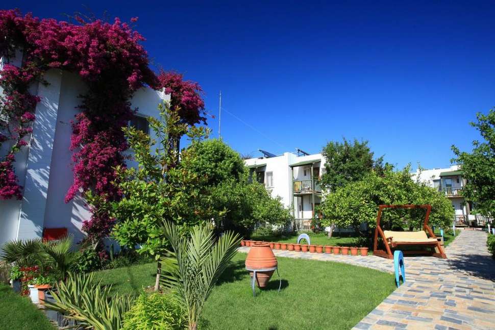 Een foto van het terras bij Parkim Ayaz Hotel