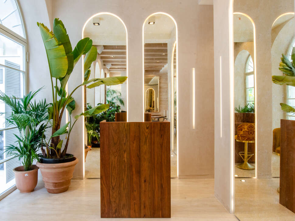 Ein Foto Brown's Avenue Hotel