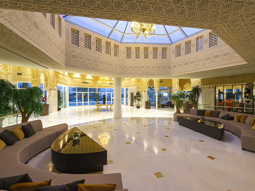 Een foto van het interieur van Tour Khalef Hotel