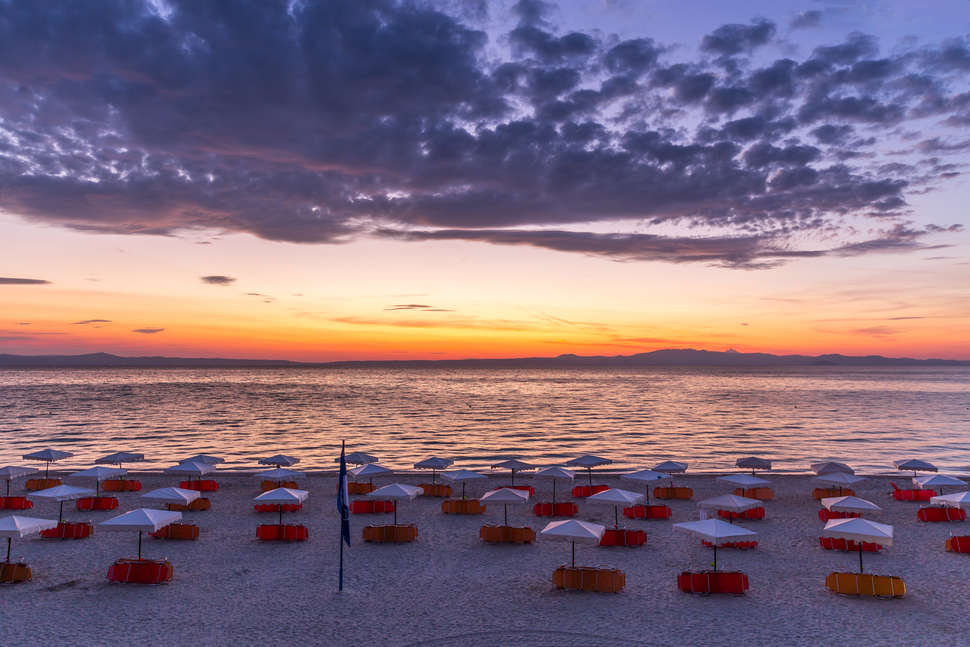 Een foto van het strand bij Alexander The Great Beach Hotel