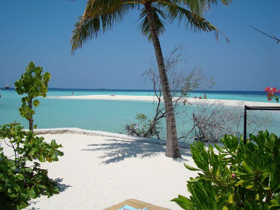 Een foto van het strand bij Embudu Village